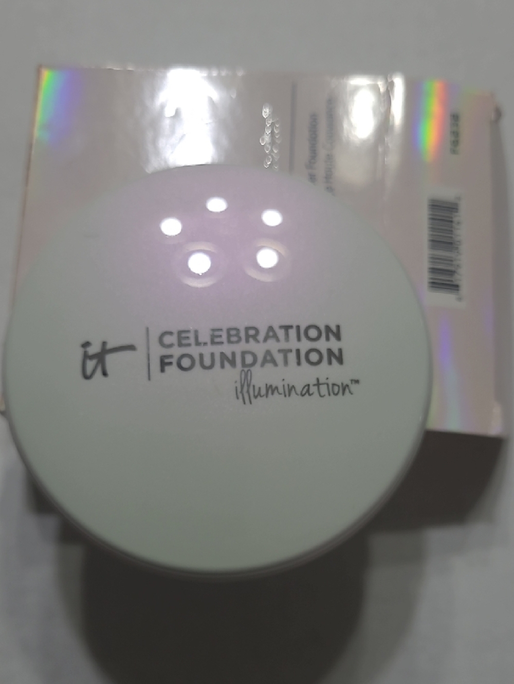 IT cosmetics Celebration Foundation Illumination Full Coverage, Medium - Picture 5 of 9